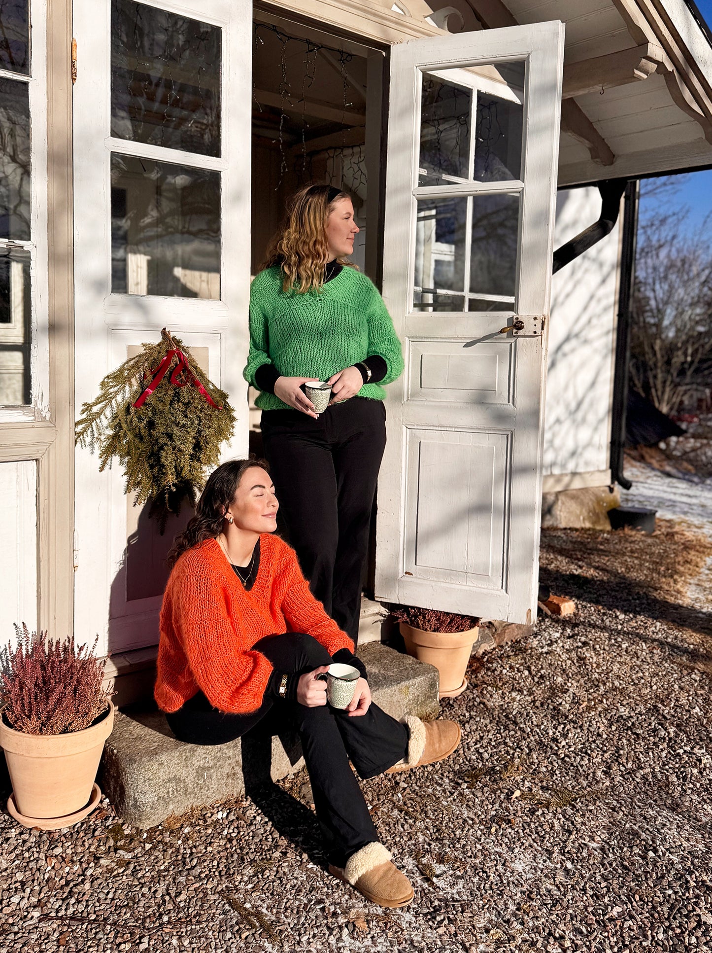 DORAS GENSER (Norsk / English / Svenska)